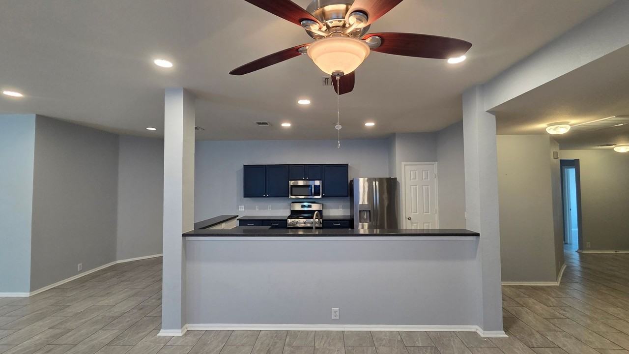 1919 Wormack Way - Photo 6 of 20