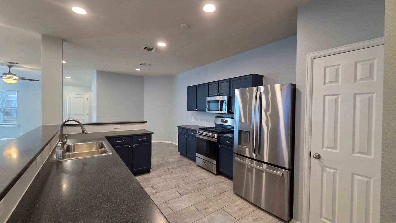 1919 Wormack Way - Photo 7 of 20