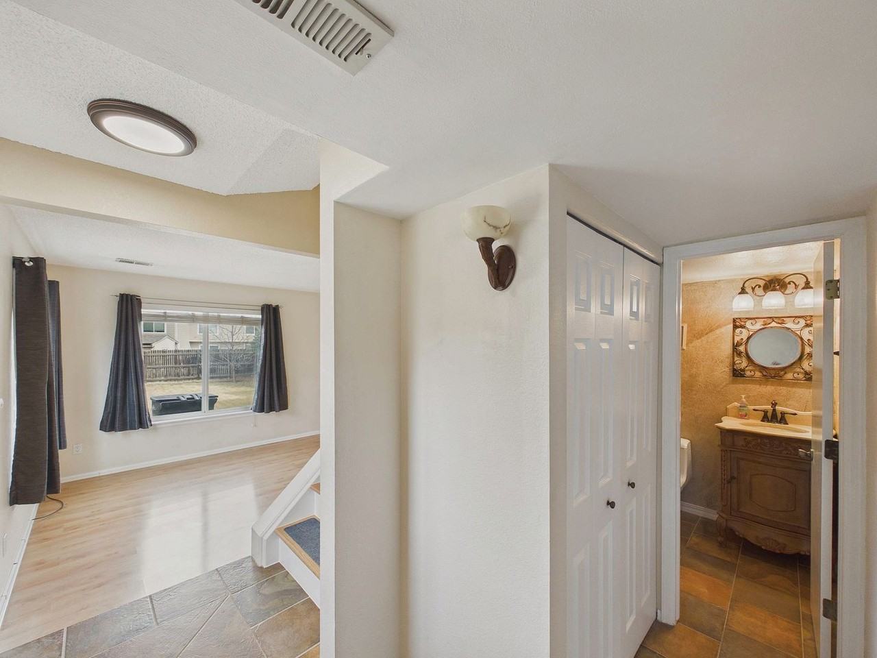 12610 Elm St - Photo 3 of 26