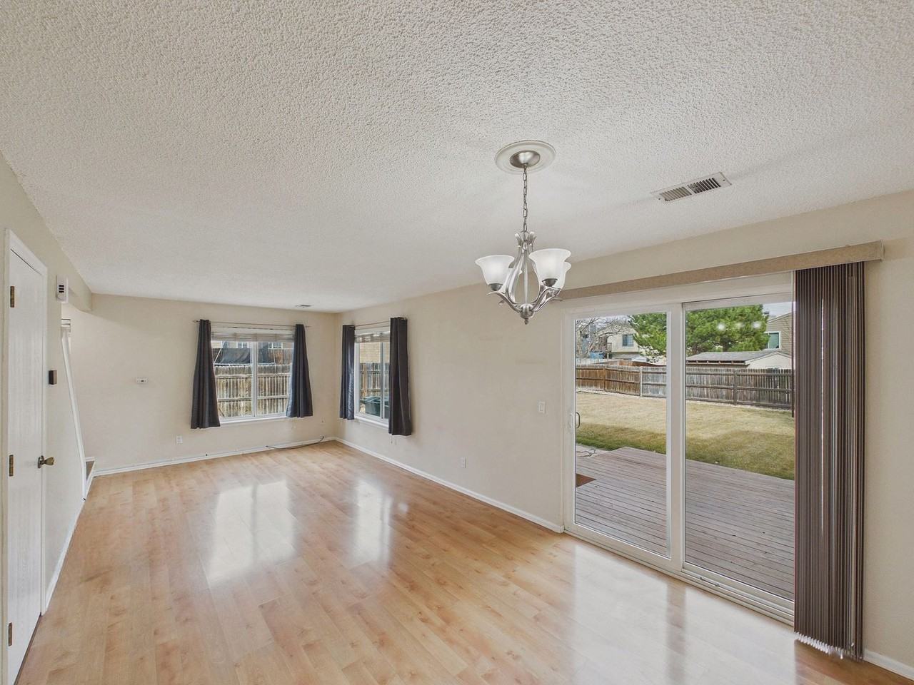 12610 Elm St - Photo 5 of 26