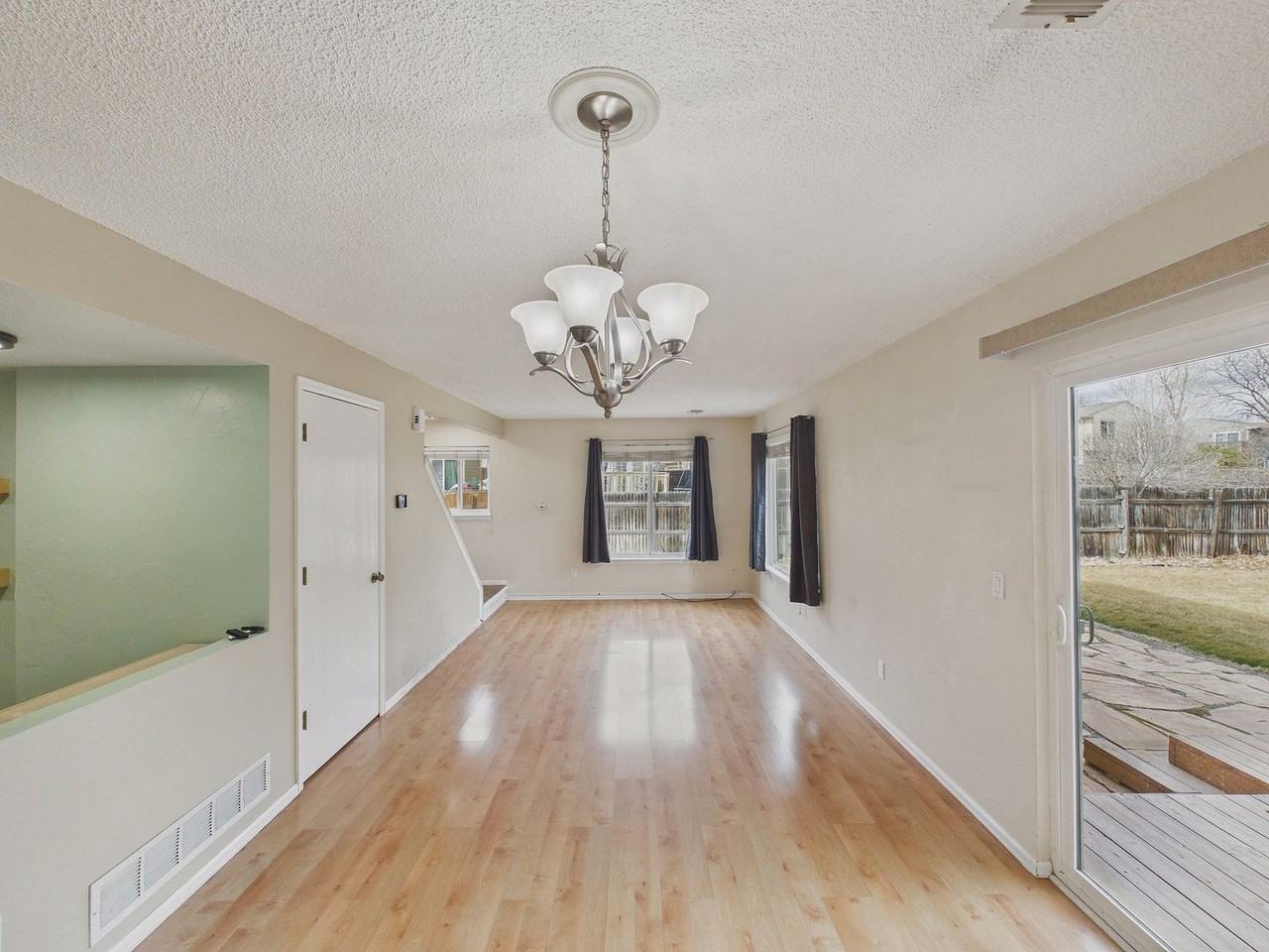 12610 Elm St - Photo 7 of 26