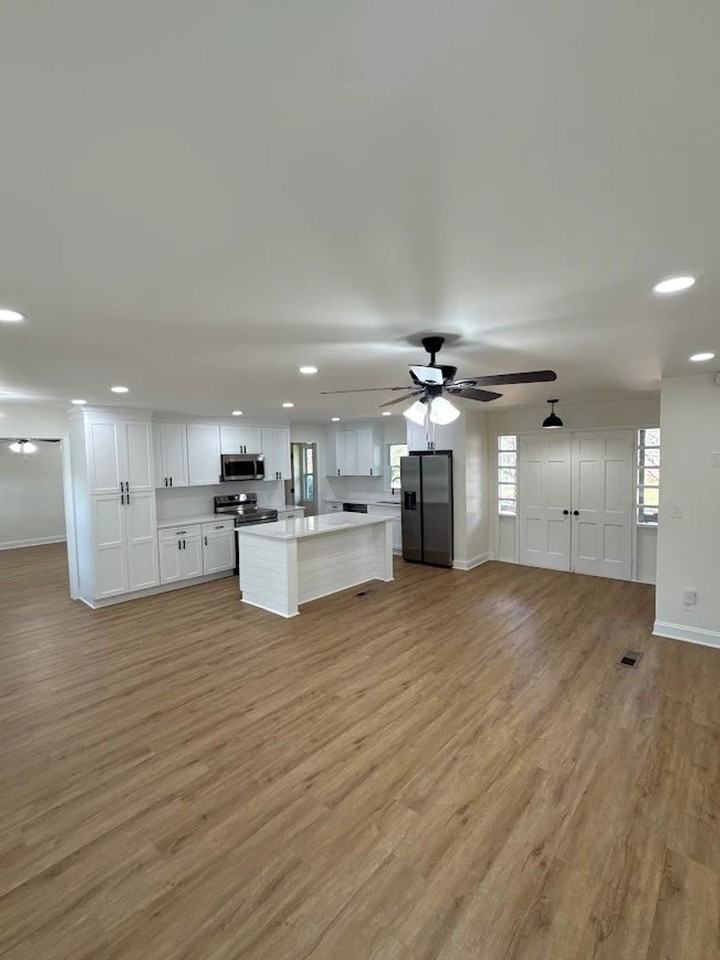 4365 Langdon Dr - Photo 6 of 16