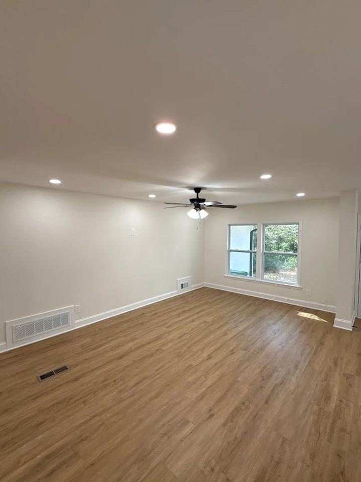 4365 Langdon Dr - Photo 7 of 16