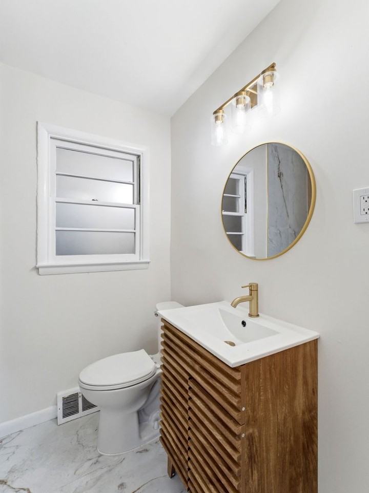 921 Pasadena Dr - Photo 4 of 26