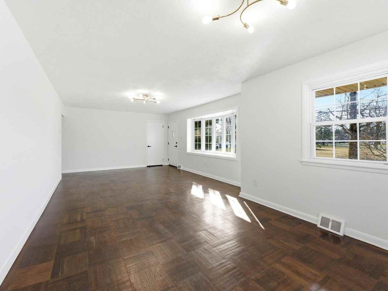 921 Pasadena Dr - Photo 6 of 26