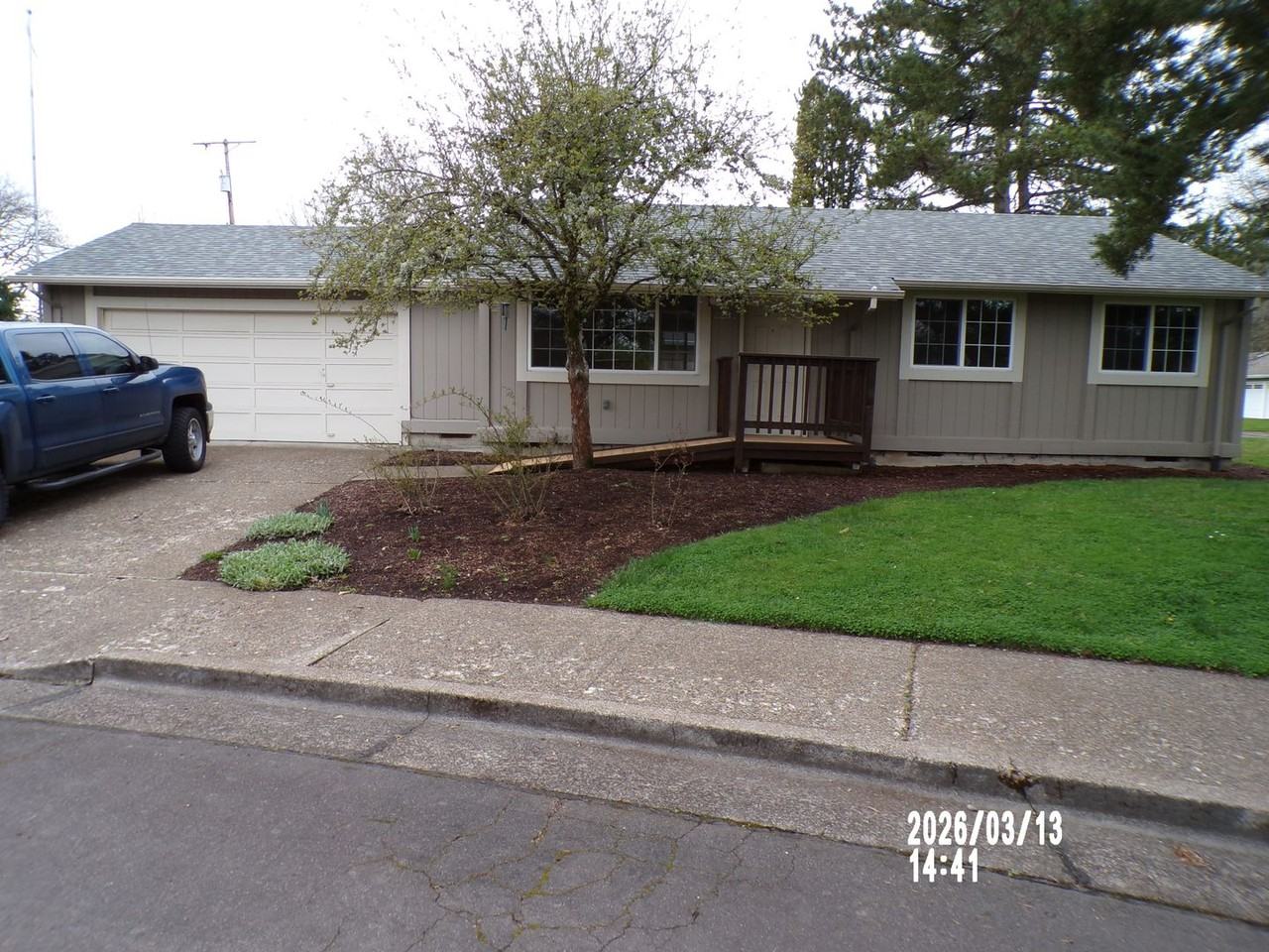 2232 Nw 14th St - Photo 3 of 22