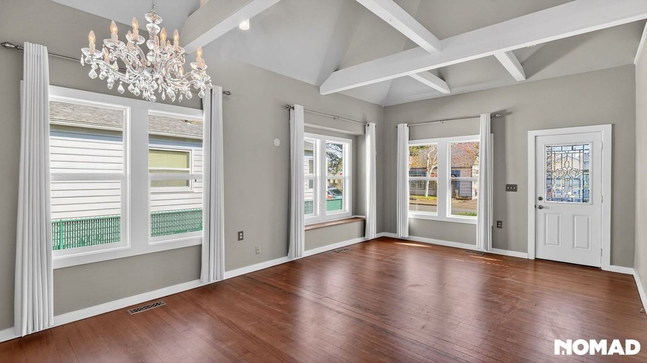 1065 22nd St Ne - Photo 3 of 25