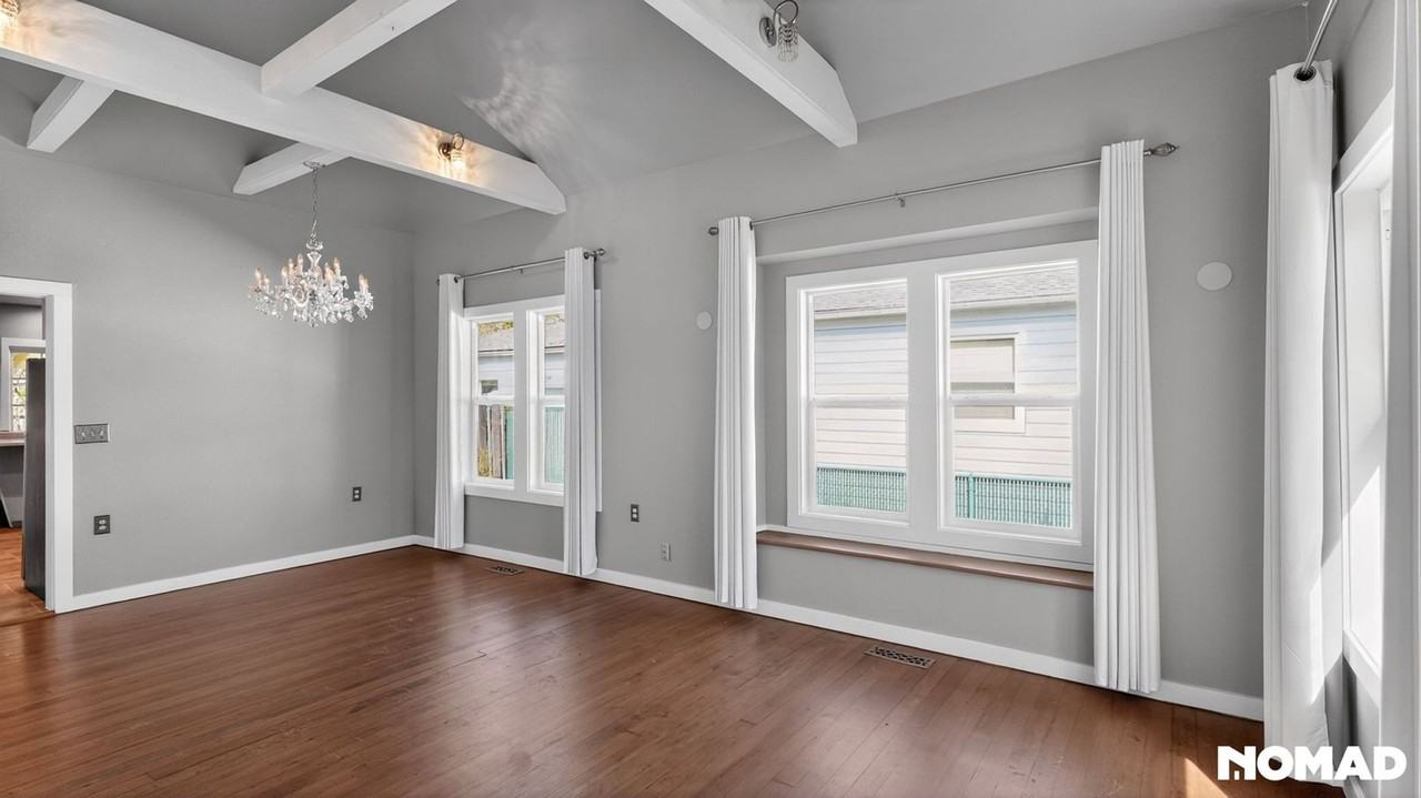 1065 22nd St Ne - Photo 5 of 25