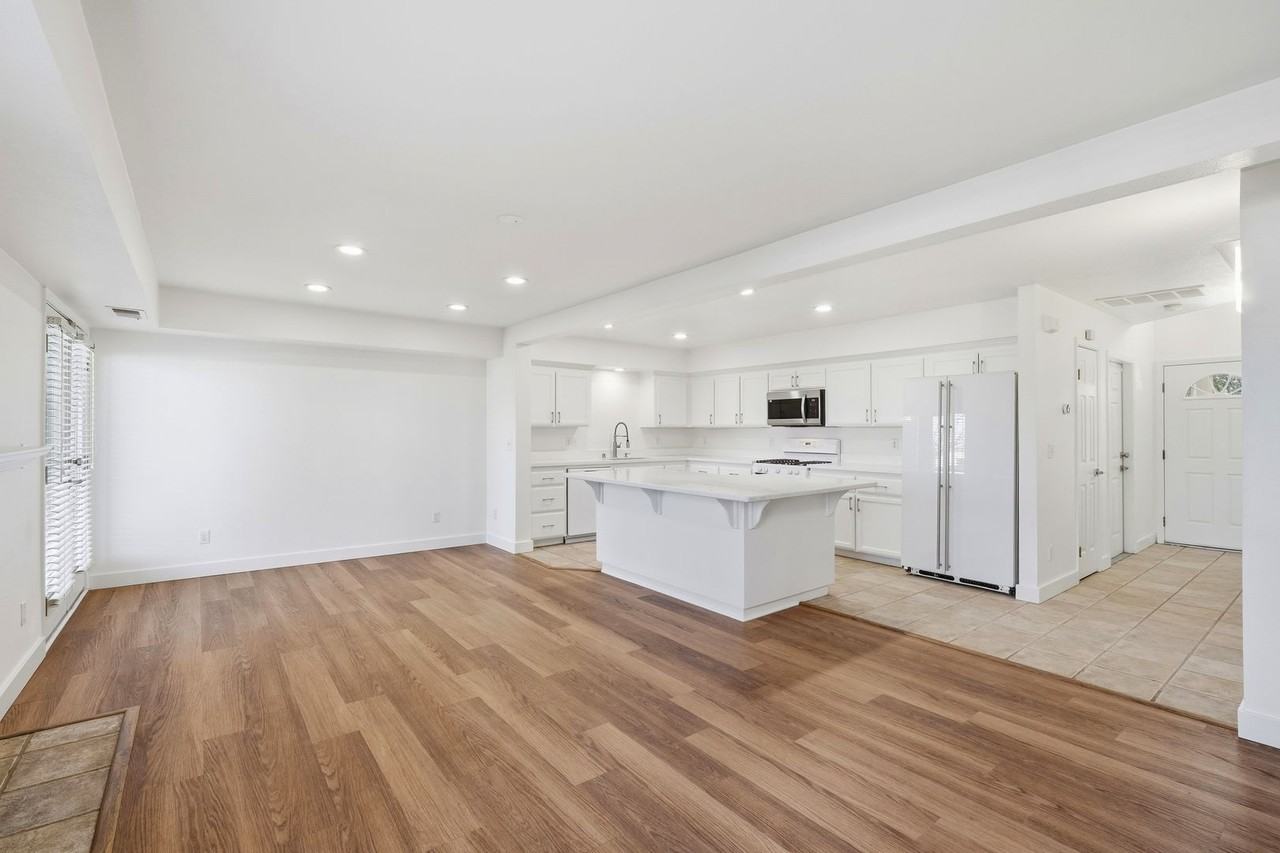 14 Orange Blossom Way - Photo 3 of 19