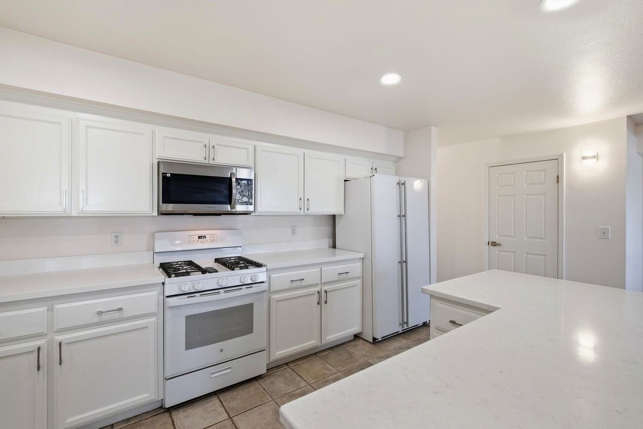 14 Orange Blossom Way - Photo 7 of 19