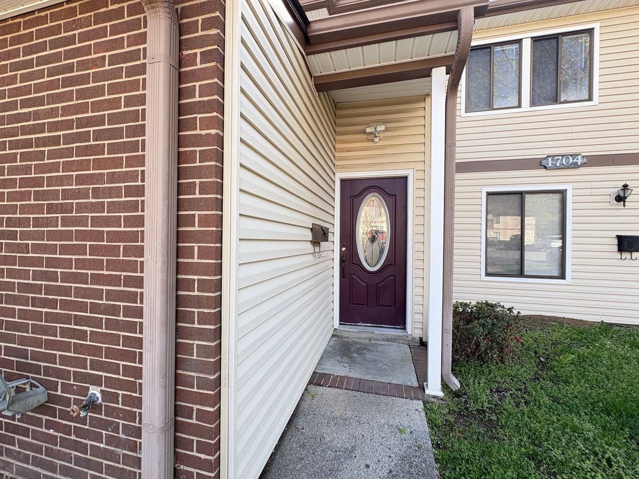 1704 N Hamilton St - Photo 2 of 22