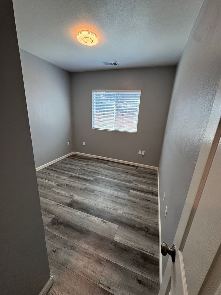 11245 Fulmer Dr - Photo 7 of 13