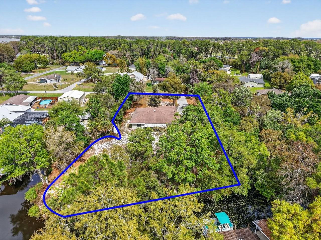 11426 Palmetto Dr - Photo 4 of 39