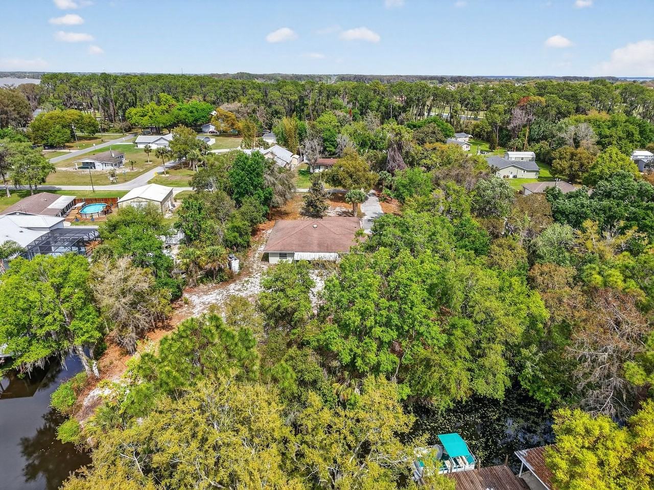 11426 Palmetto Dr - Photo 5 of 39