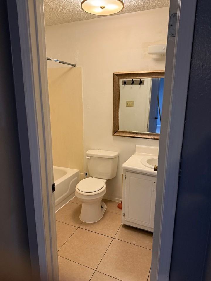 8215 Skysail Ave - Photo 7 of 7