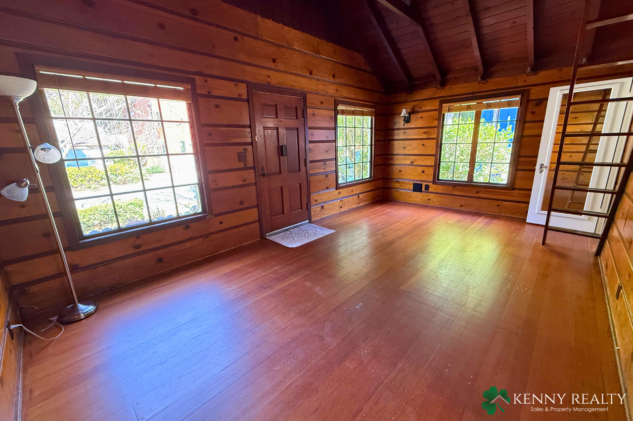 588 Reina Del Mar Ave - Photo 4 of 24