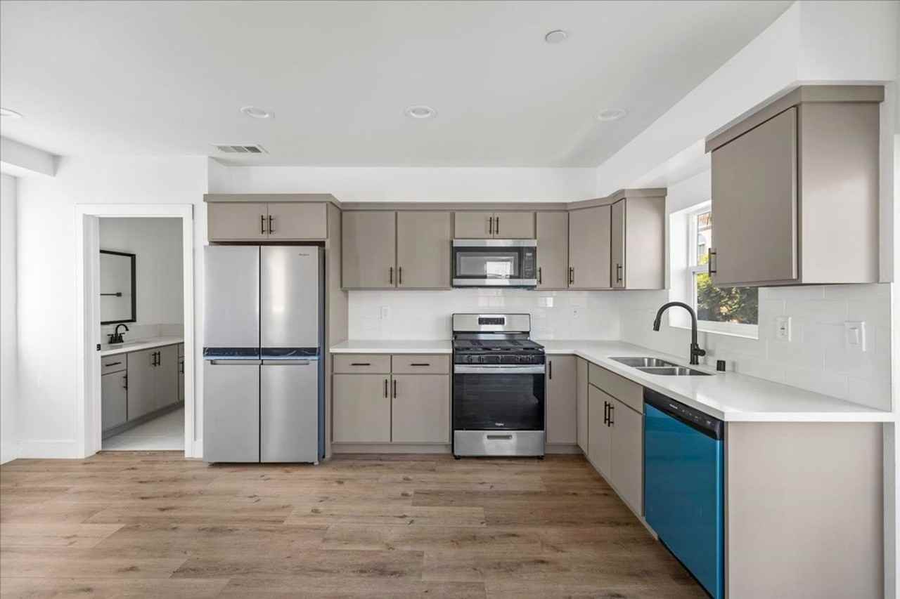 860 860 N Hudson - Photo 7 of 22