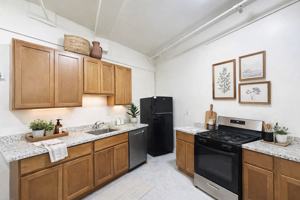 featured image of 2877 Chapman St