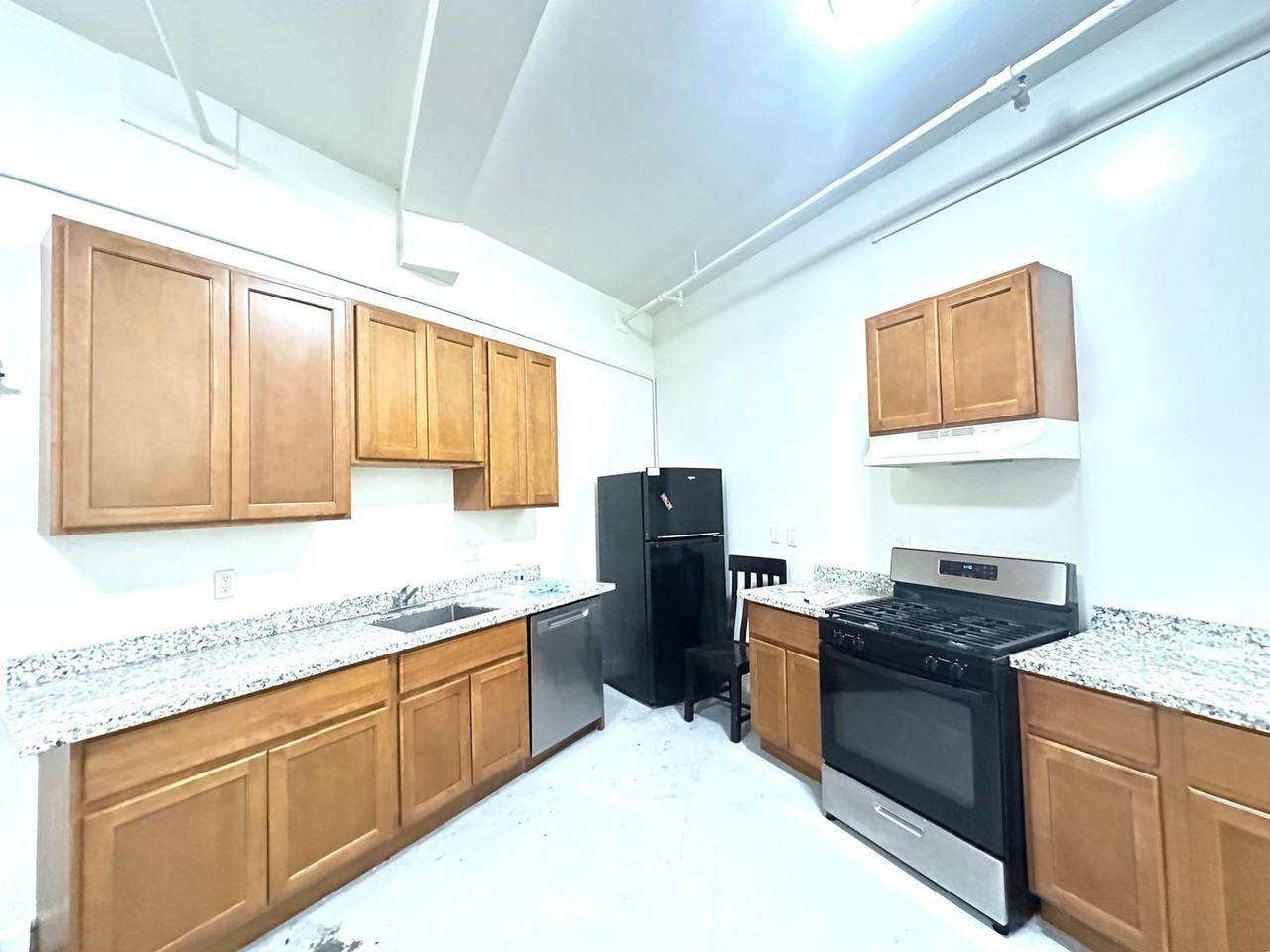 2877 Chapman St - Photo 3 of 20