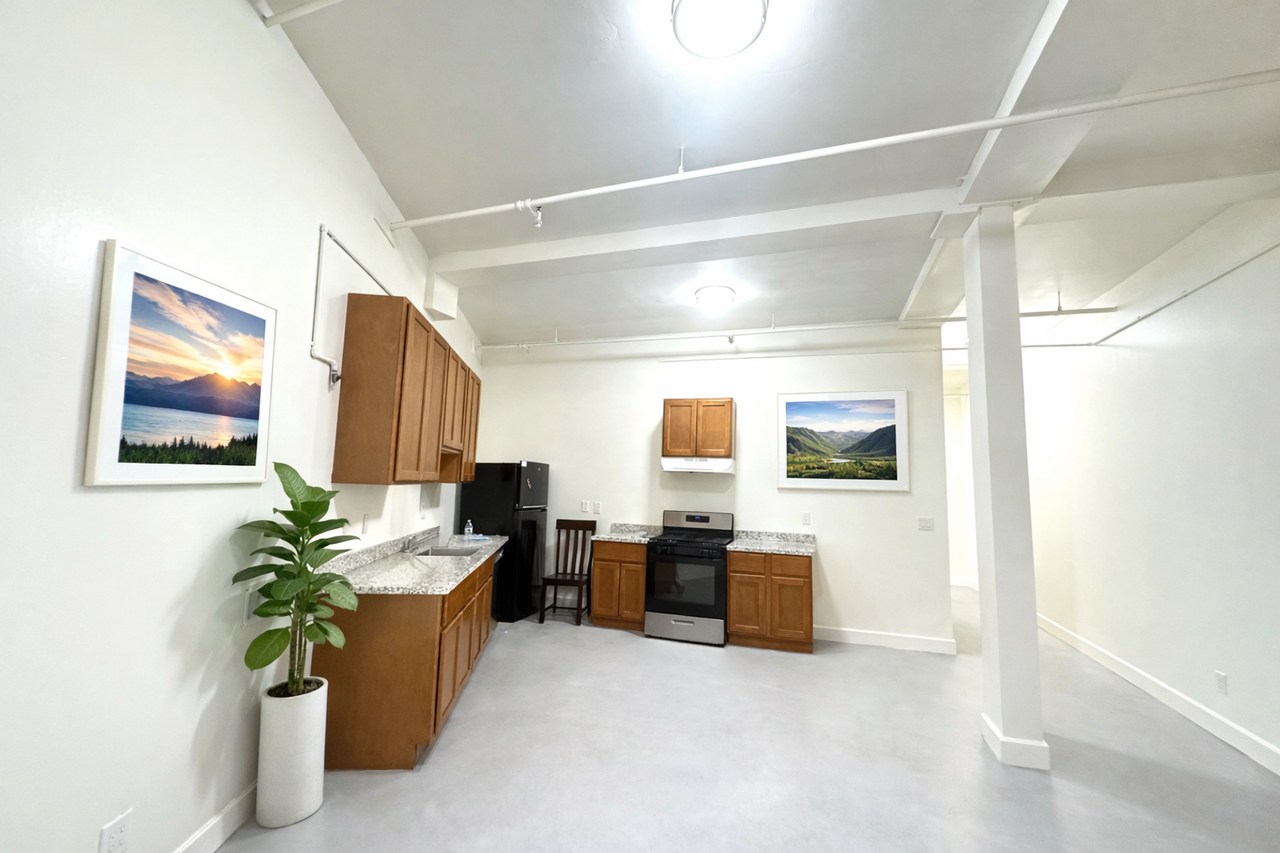 2877 Chapman St - Photo 2 of 20