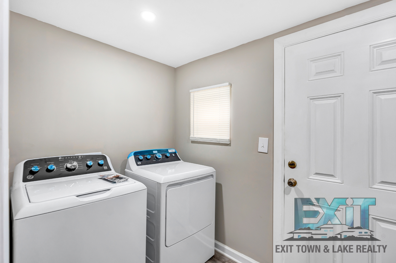 55 Cottage Ln - Photo 7 of 26