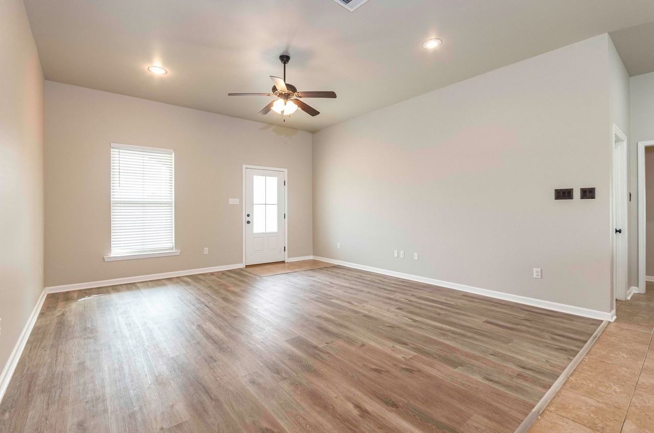 129 Gray Birch Loop - Photo 2 of 14