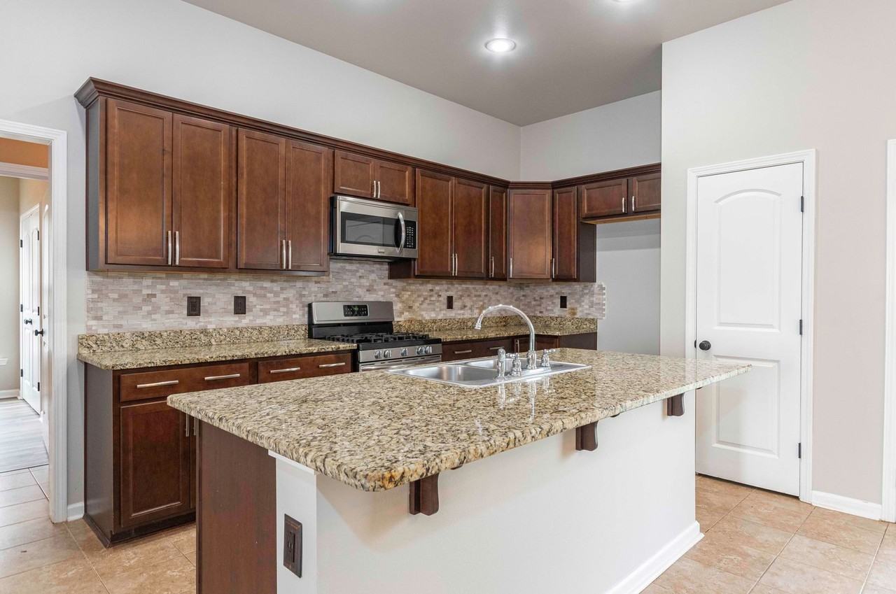 129 Gray Birch Loop - Photo 4 of 14