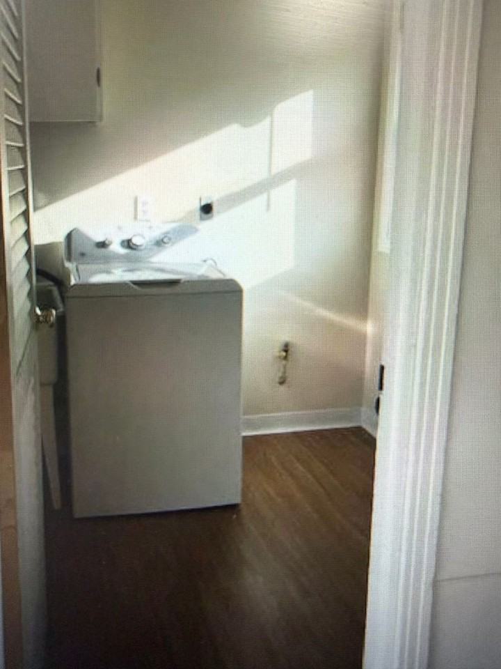 4163 Oakwood Dr - Photo 2 of 12