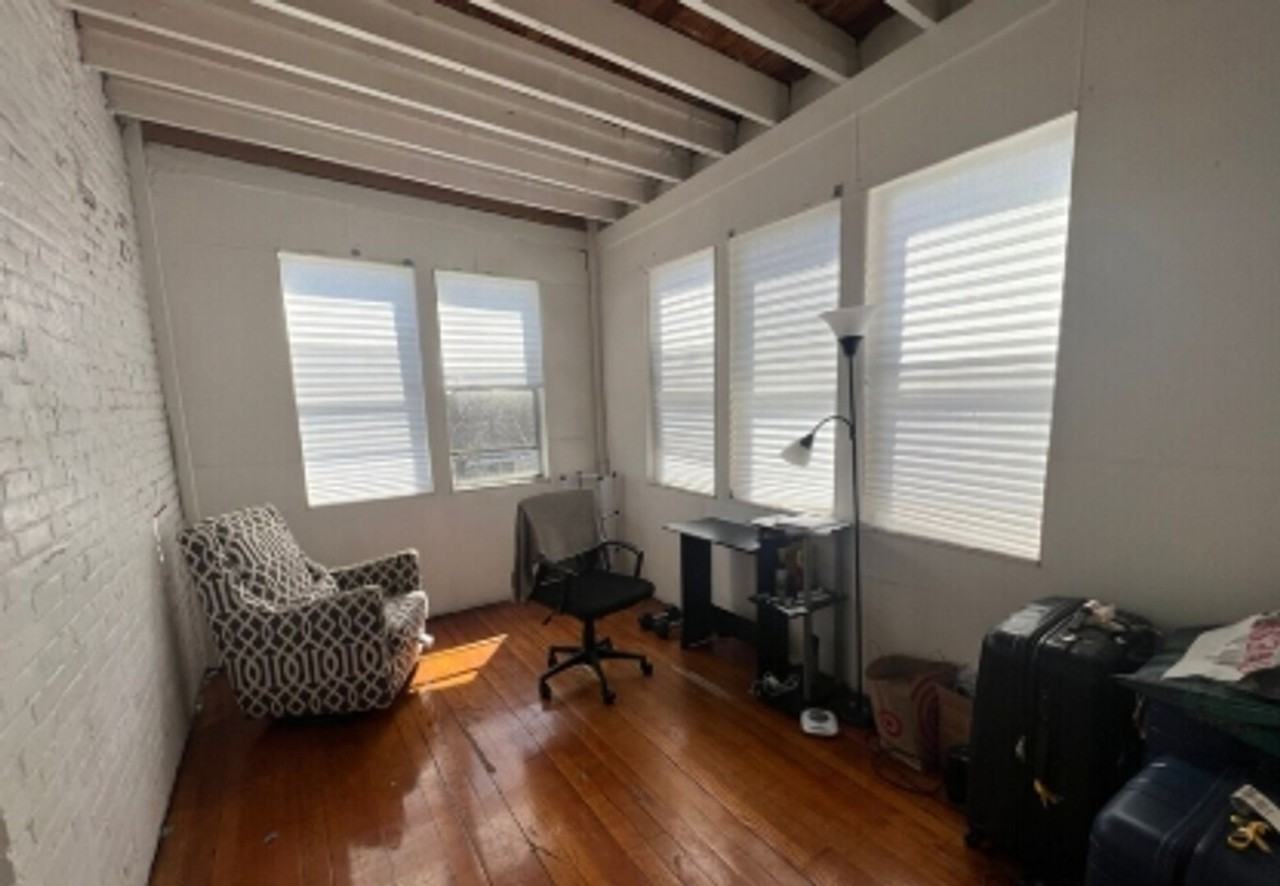 2005 Beacon St - Photo 2 of 8