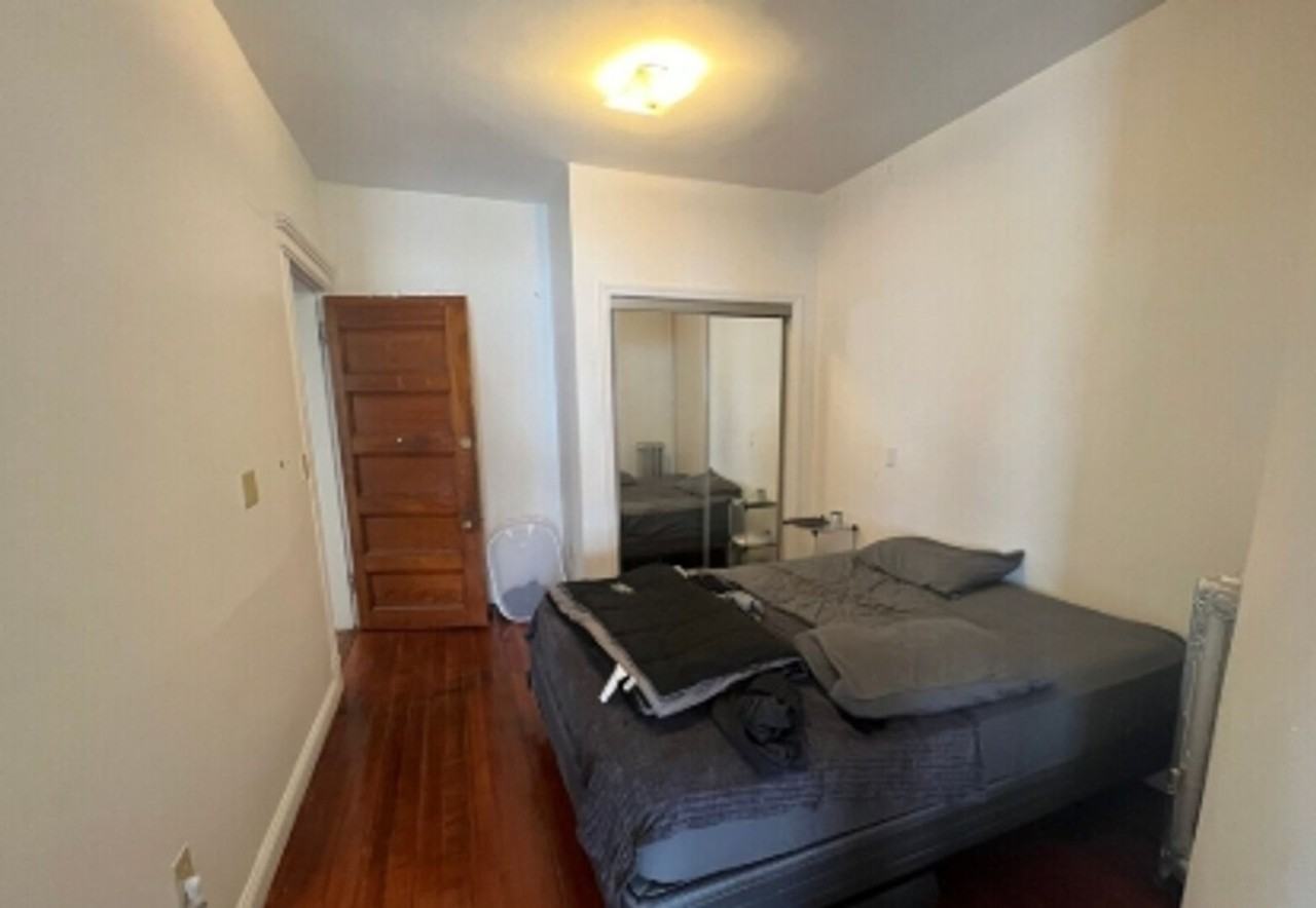 2005 Beacon St - Photo 3 of 8