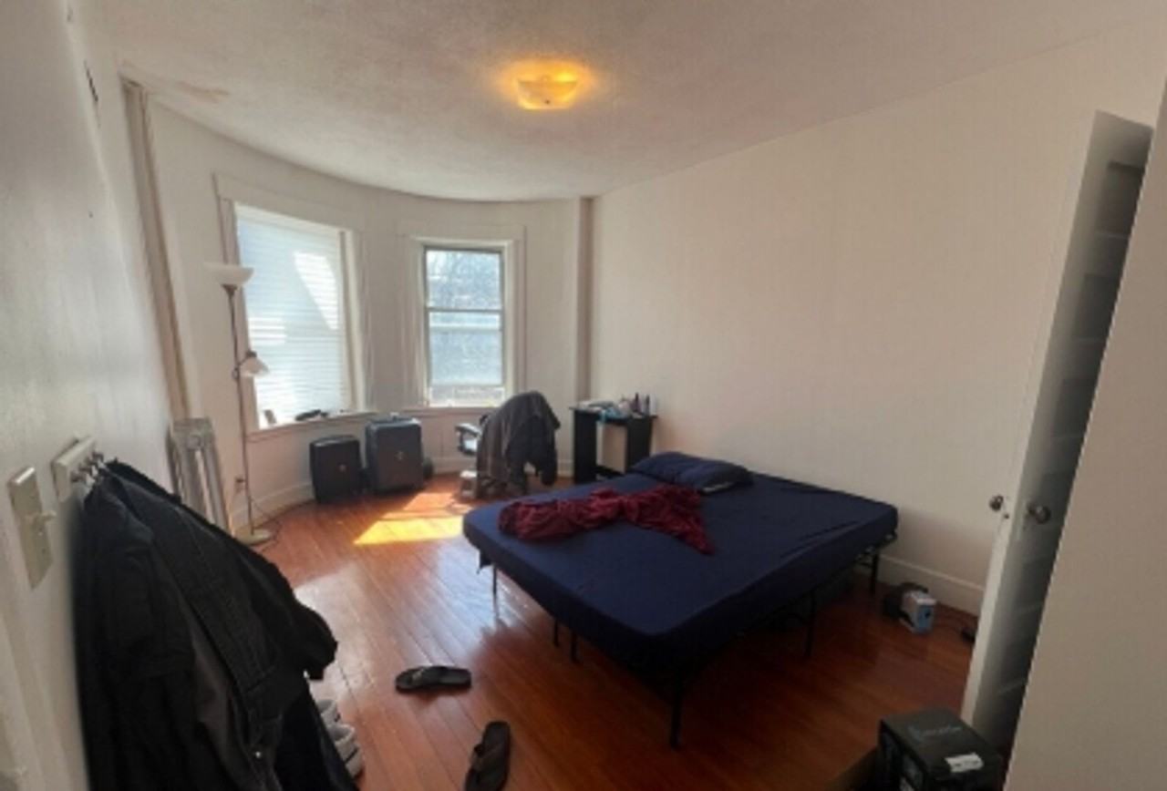 2005 Beacon St - Photo 5 of 8