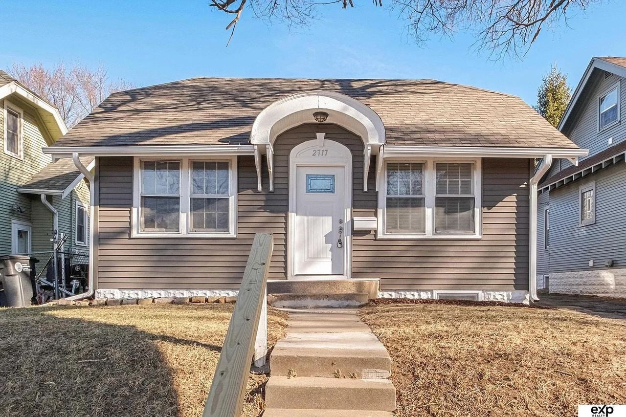 2717 N 48th Ave - Photo 4 of 48