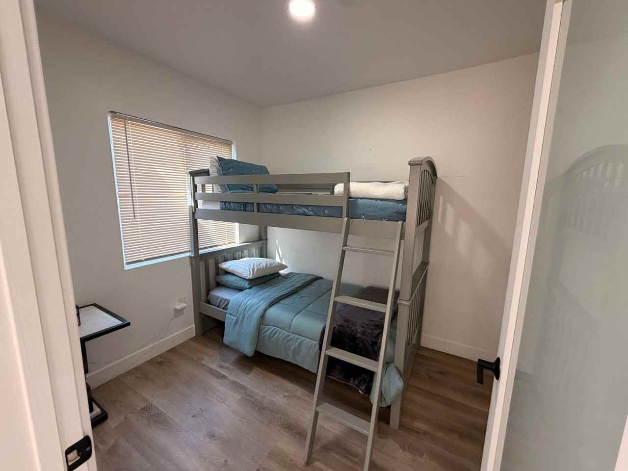 1830-36 Newton Ave. - Photo 6 of 32