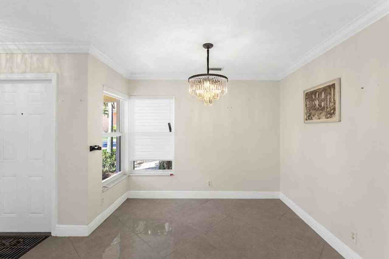 6384 Adriatic Way - Photo 3 of 21
