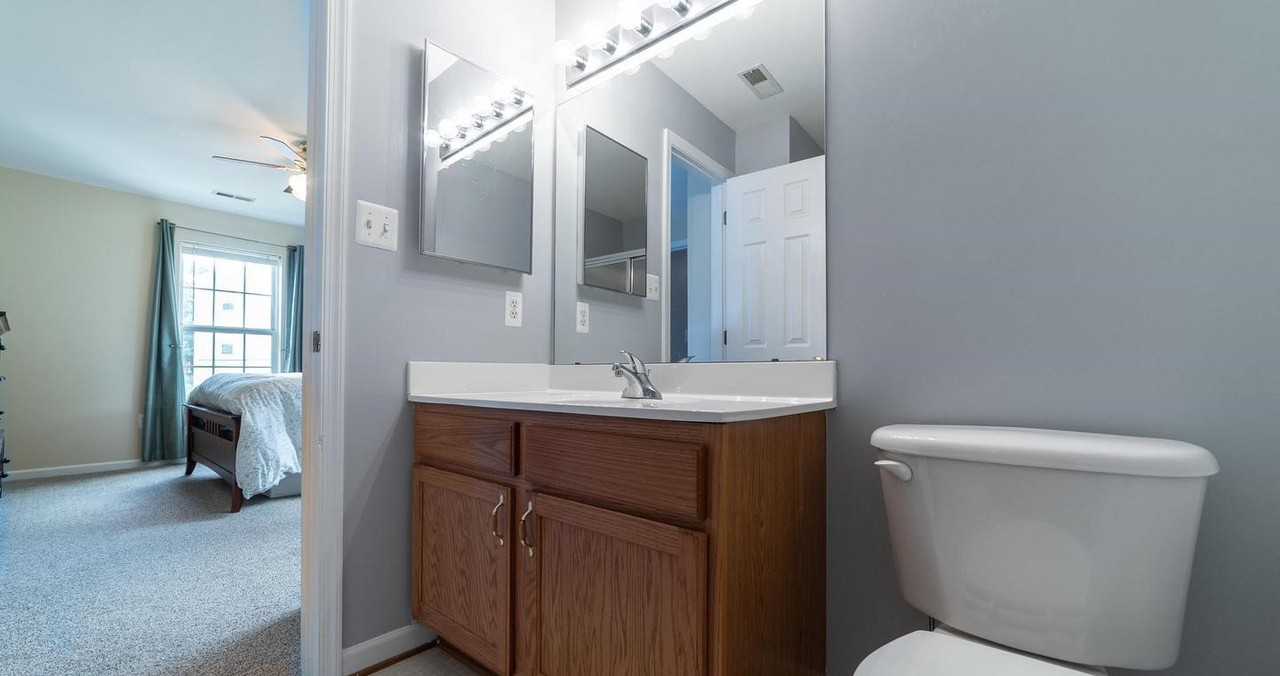 2029 Windsong Dr - Photo 4 of 10