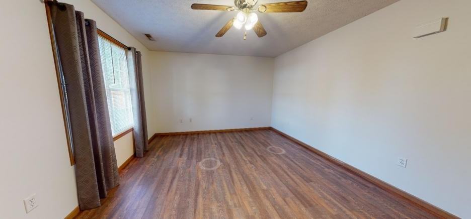 909 W Cherry St Apt A - Photo 2 of 12