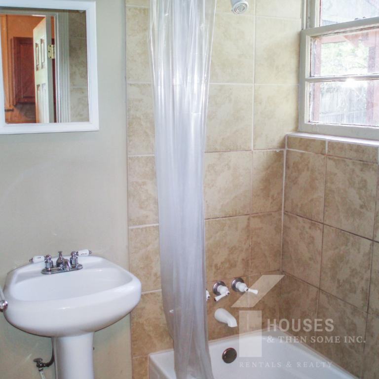 16 W Stone Ave Apt 4 - Photo 6 of 7