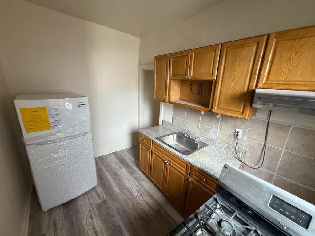 36 Bruce Ave - Photo 4 of 5