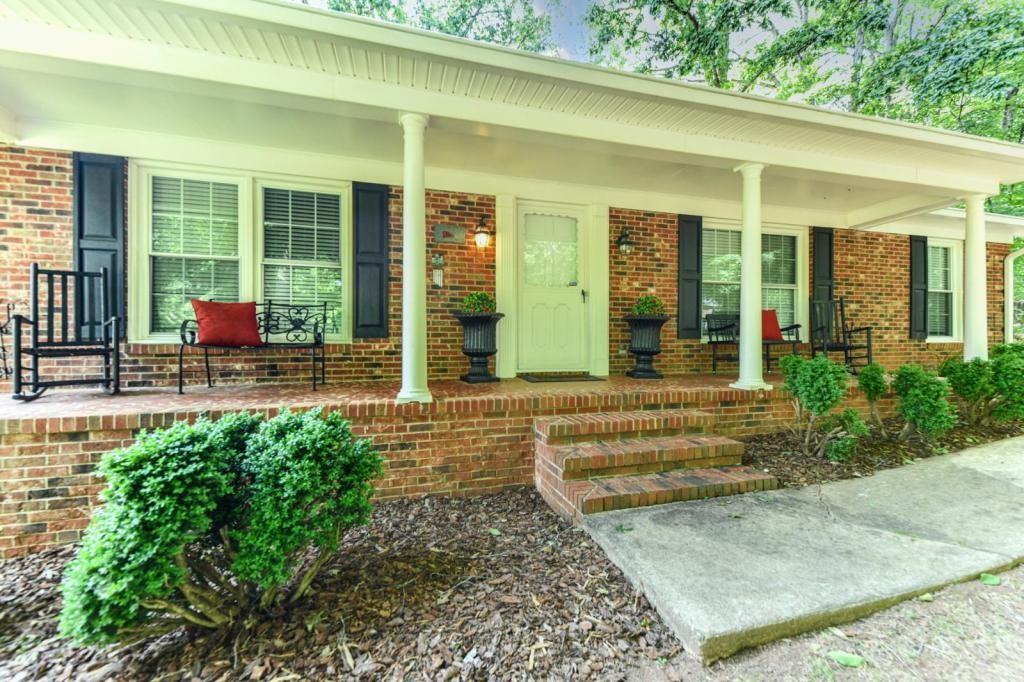 4801 Sweetbriar Rd - Photo 4 of 33