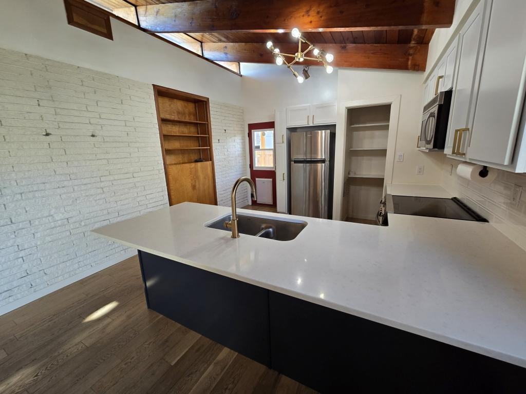 167 Robbins Ave - Photo 6 of 17