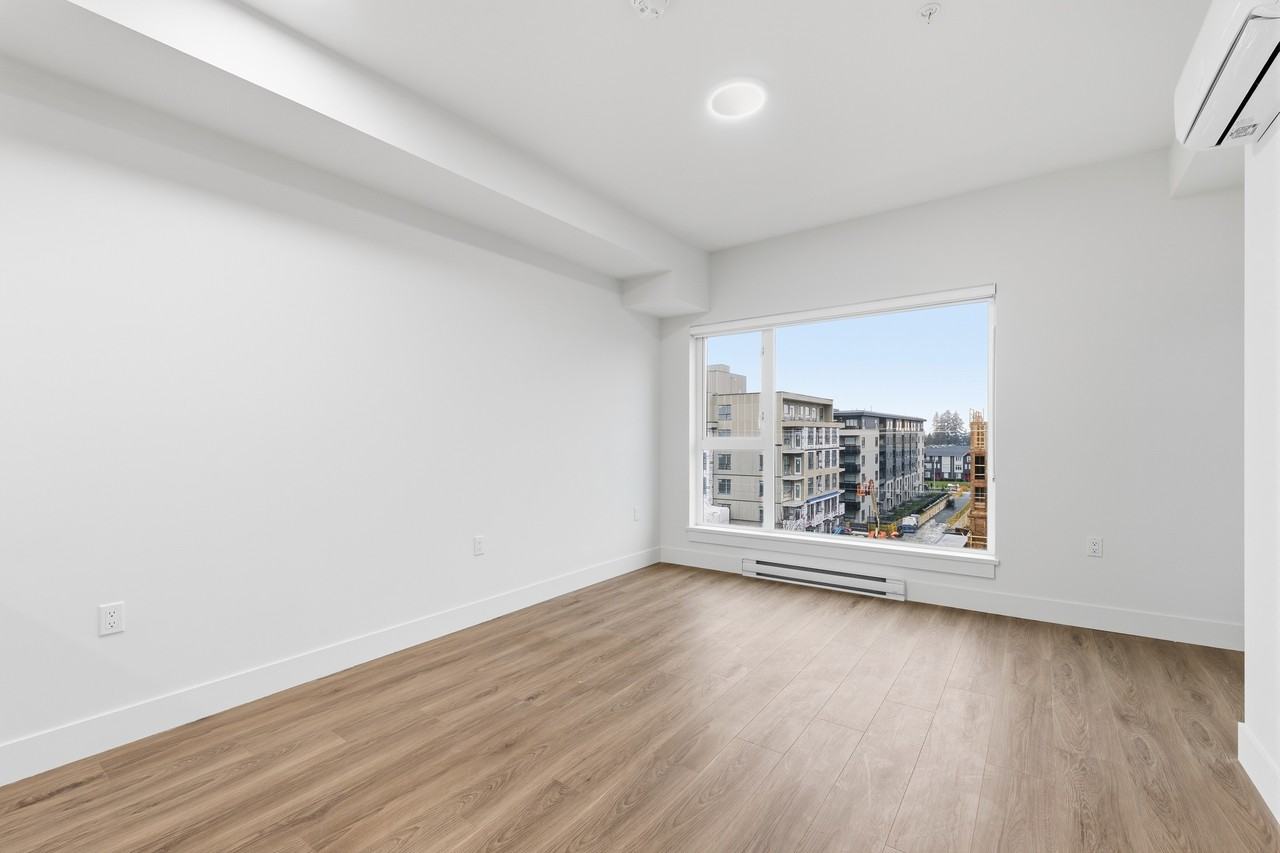 15739 Fraser Highway #507 - Photo 5 of 17