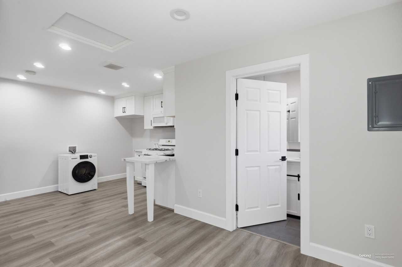 10788 Mercer Ave - Photo 7 of 20