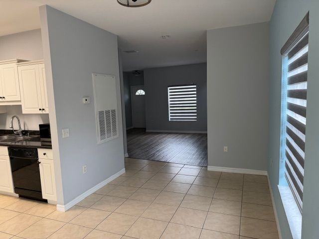 7798 Plantation Cir - Photo 2 of 6