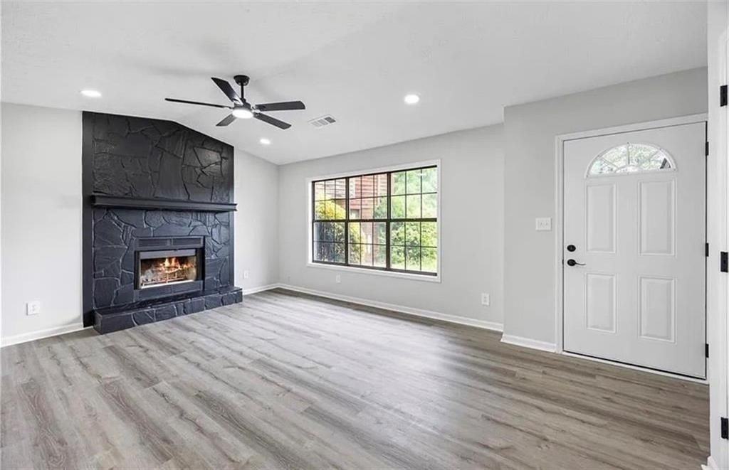 2246 Hightrail Ct - Photo 4 of 32