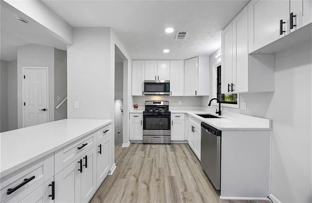 2246 Hightrail Ct - Photo 7 of 32