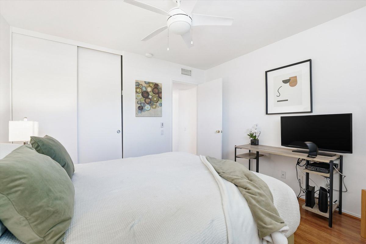 2367 S Gene Autry Trl - Photo 2 of 50