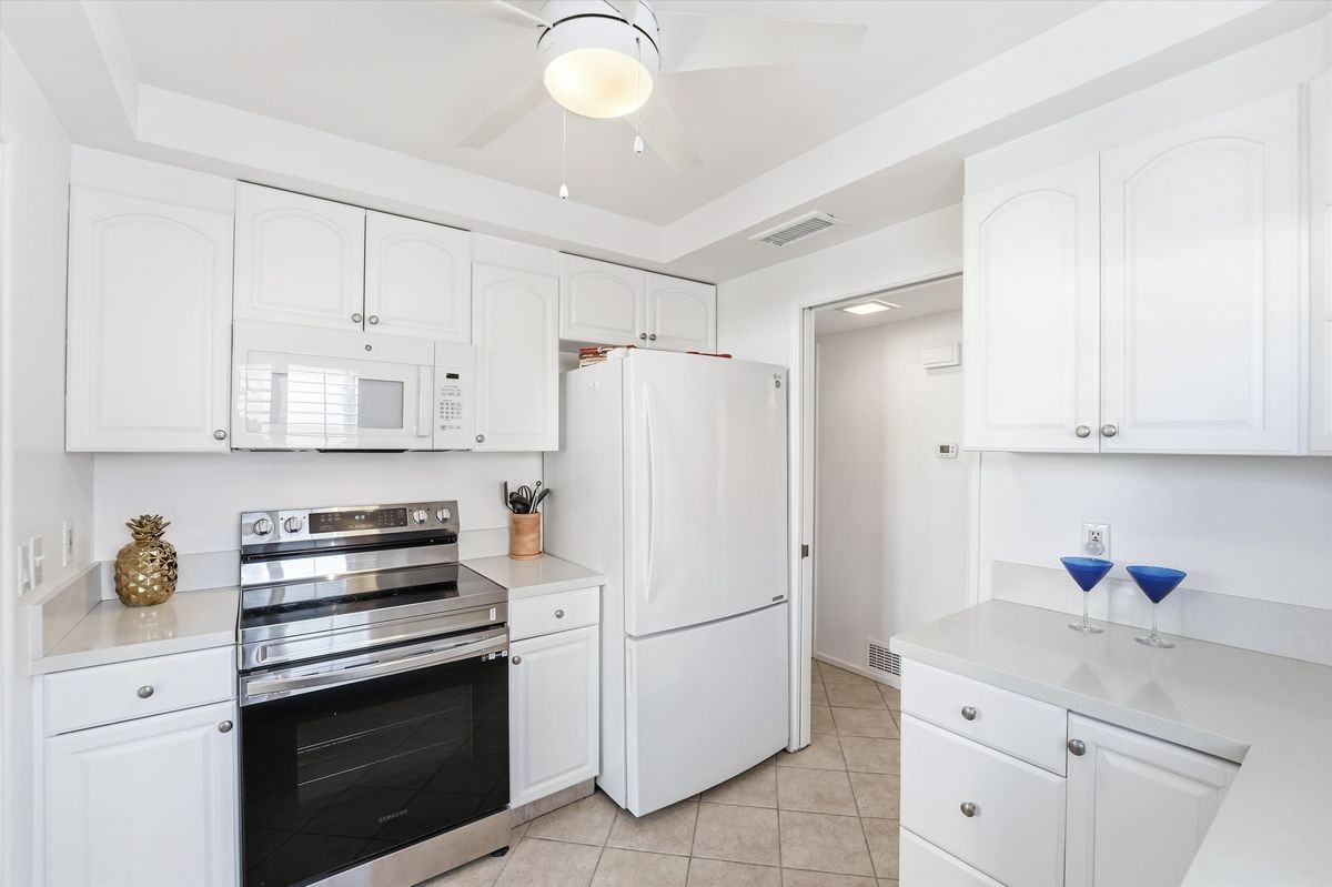 2367 S Gene Autry Trl - Photo 3 of 50