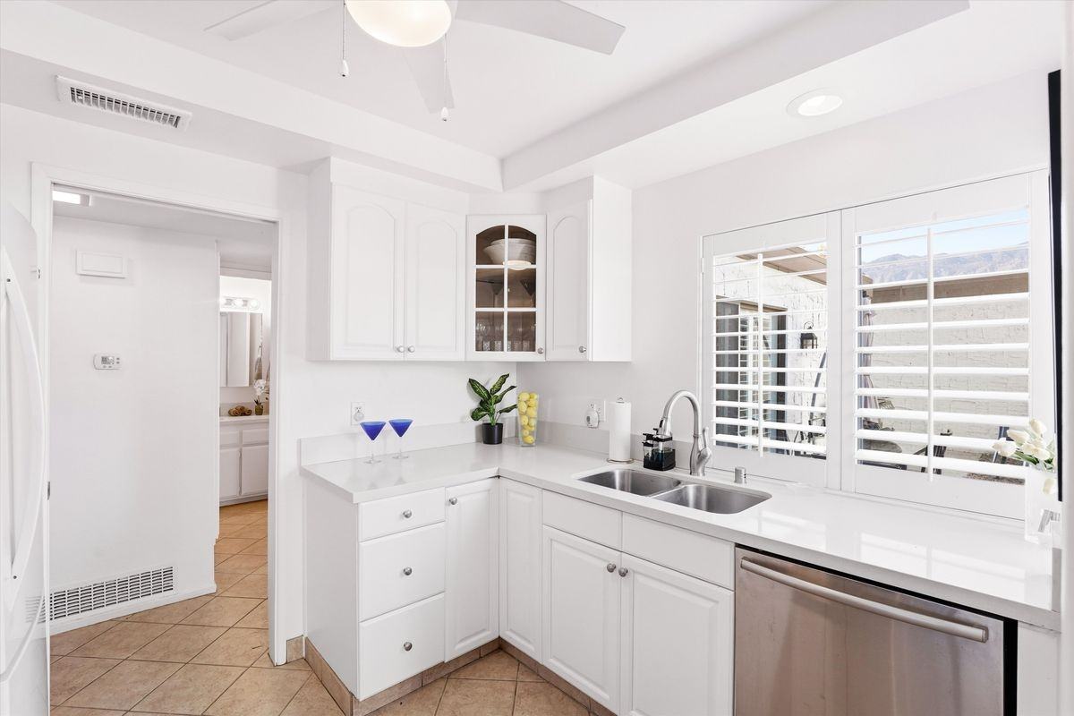 2367 S Gene Autry Trl - Photo 6 of 50