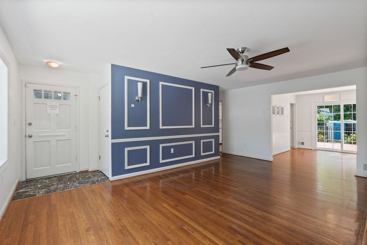 9404 Limestone Pl - Photo 5 of 32