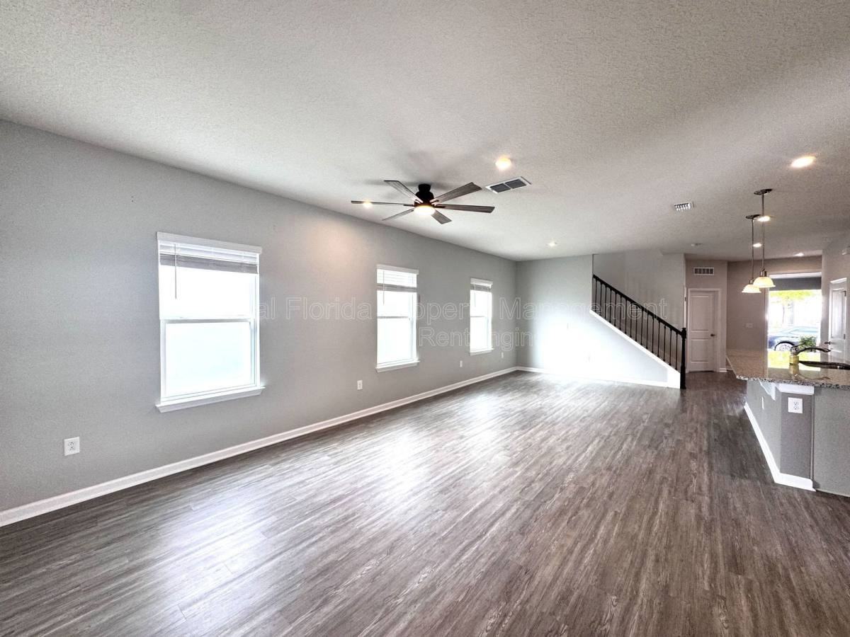 5945 Glory Bower Dr - Photo 3 of 10